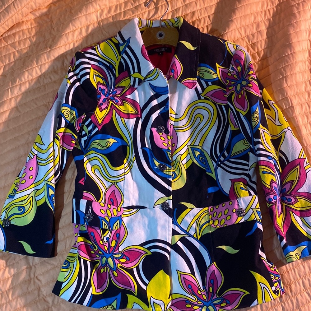 Add a flare of fun with this colorful blazer!